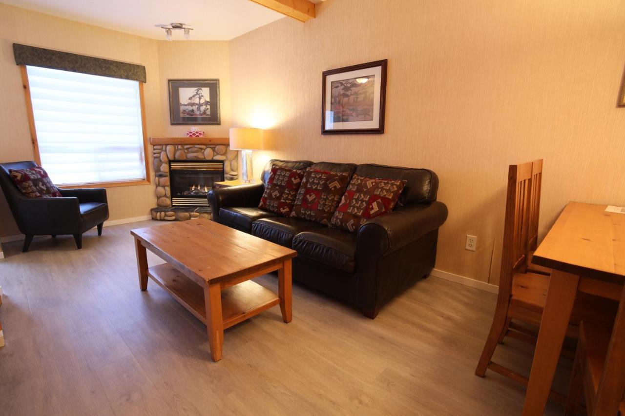 Hotel Banff Wood