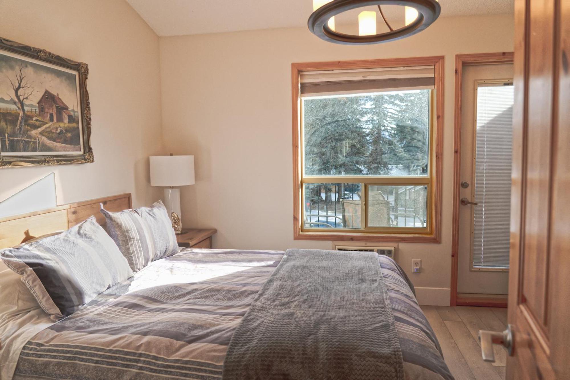 Hotel Banff Wood
