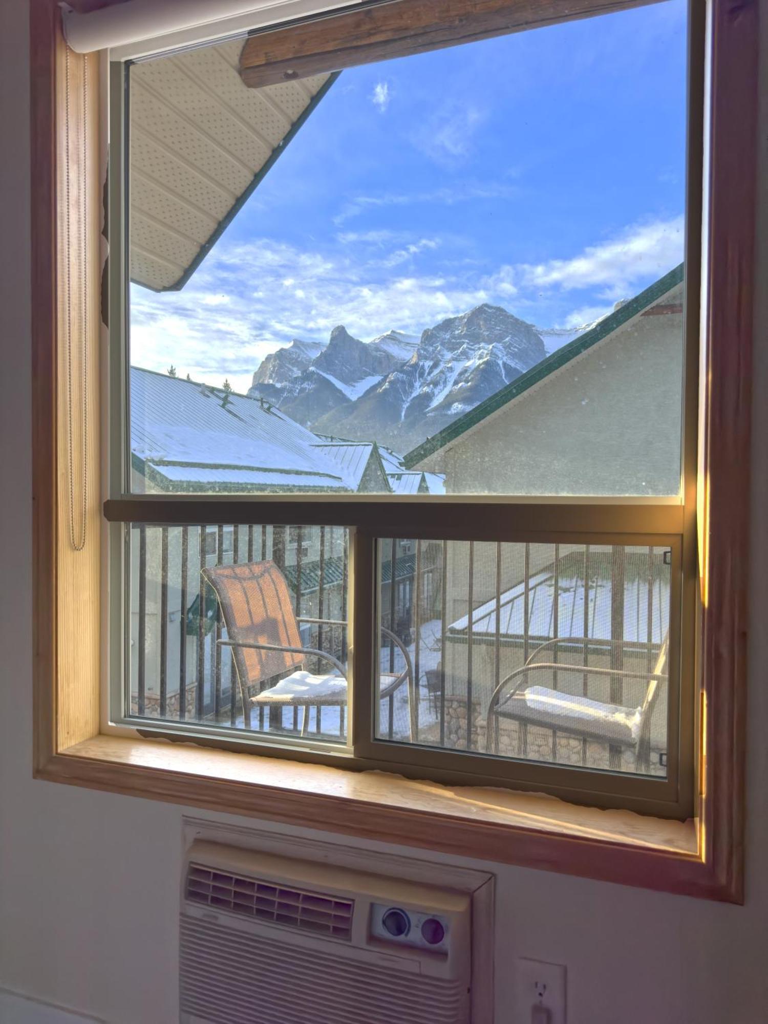 Banff Wood Hotel 4*