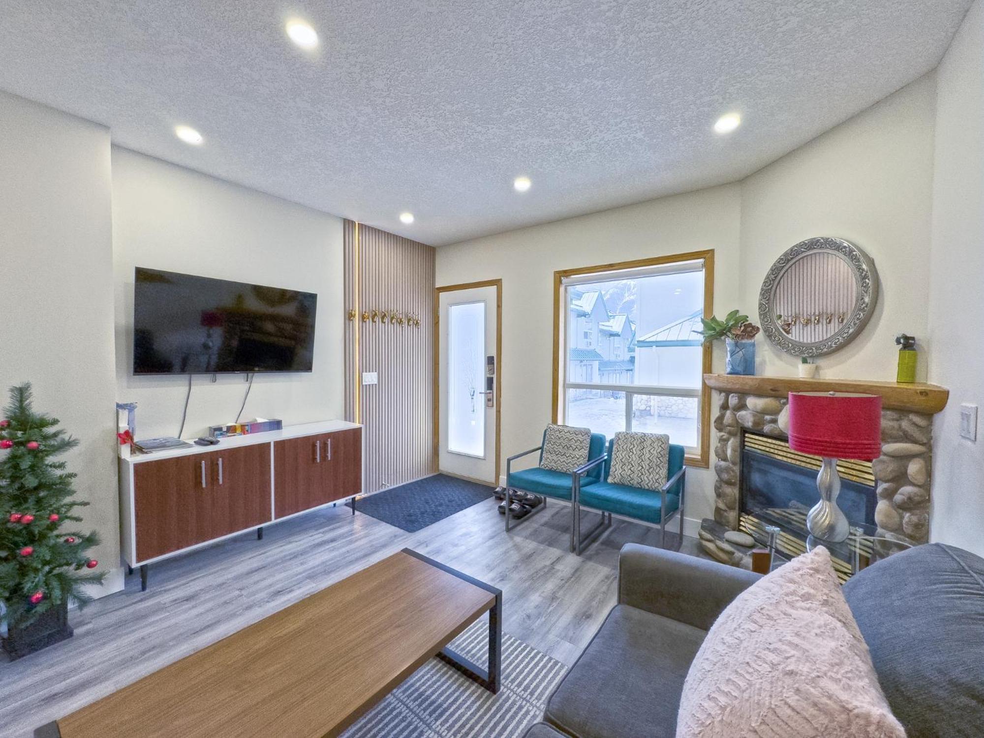 Hotel Banff Wood Canmore