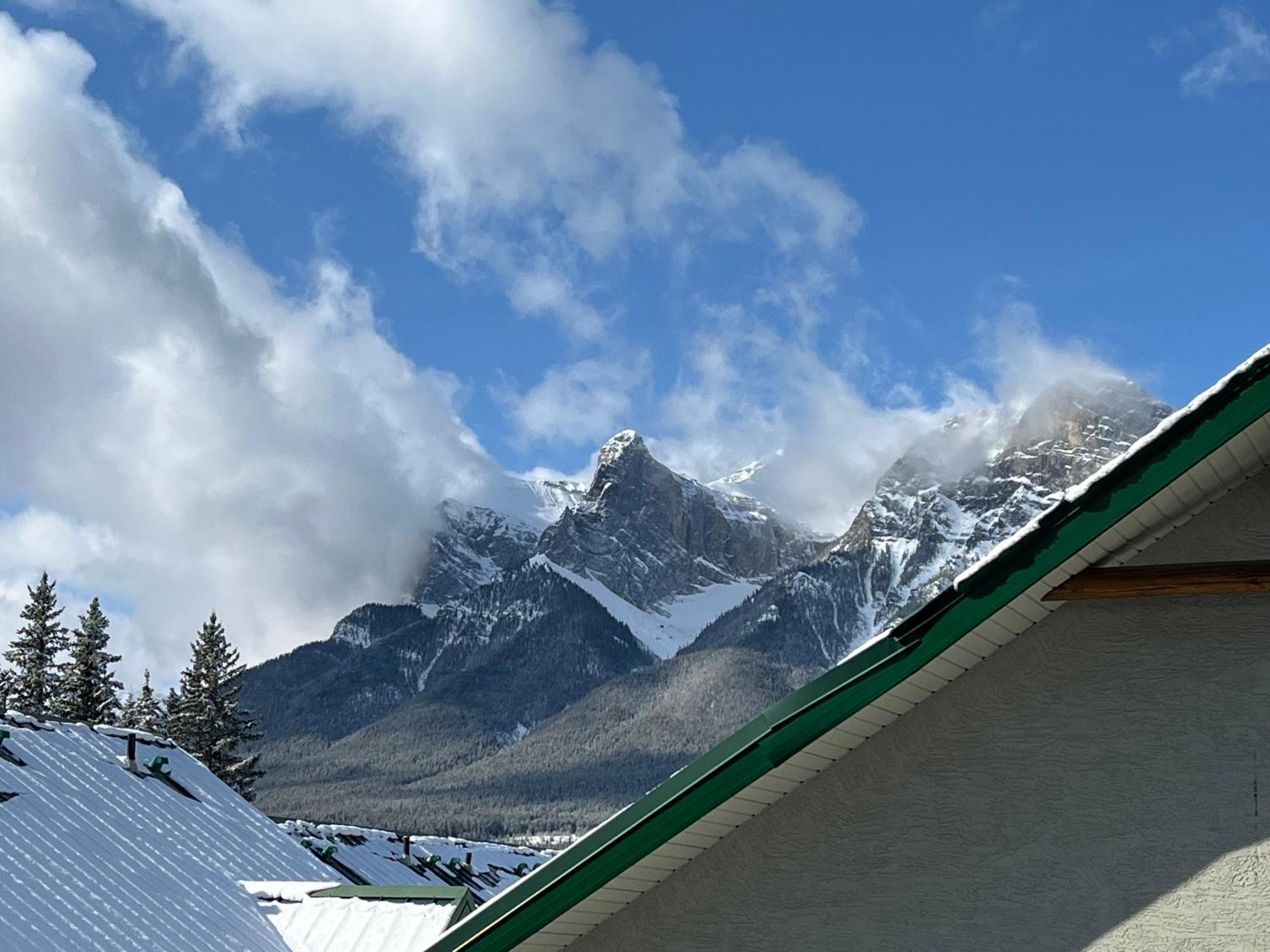 Banff Wood Hotel Canmore